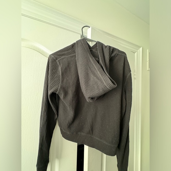 Roots Waffle Knit Cropped Hoodie - Picture 3 of 5